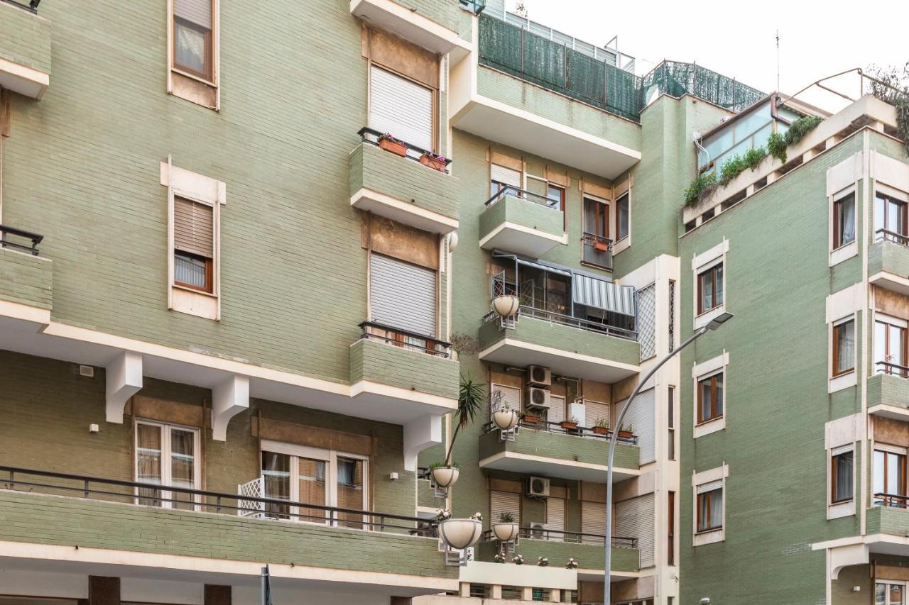 Momo Central Rome 1 Eksteriør billede